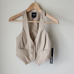 XOXO Light Tan Buttoned Vest with subtle plaid pattern  Sz M NWT  Office Classic
